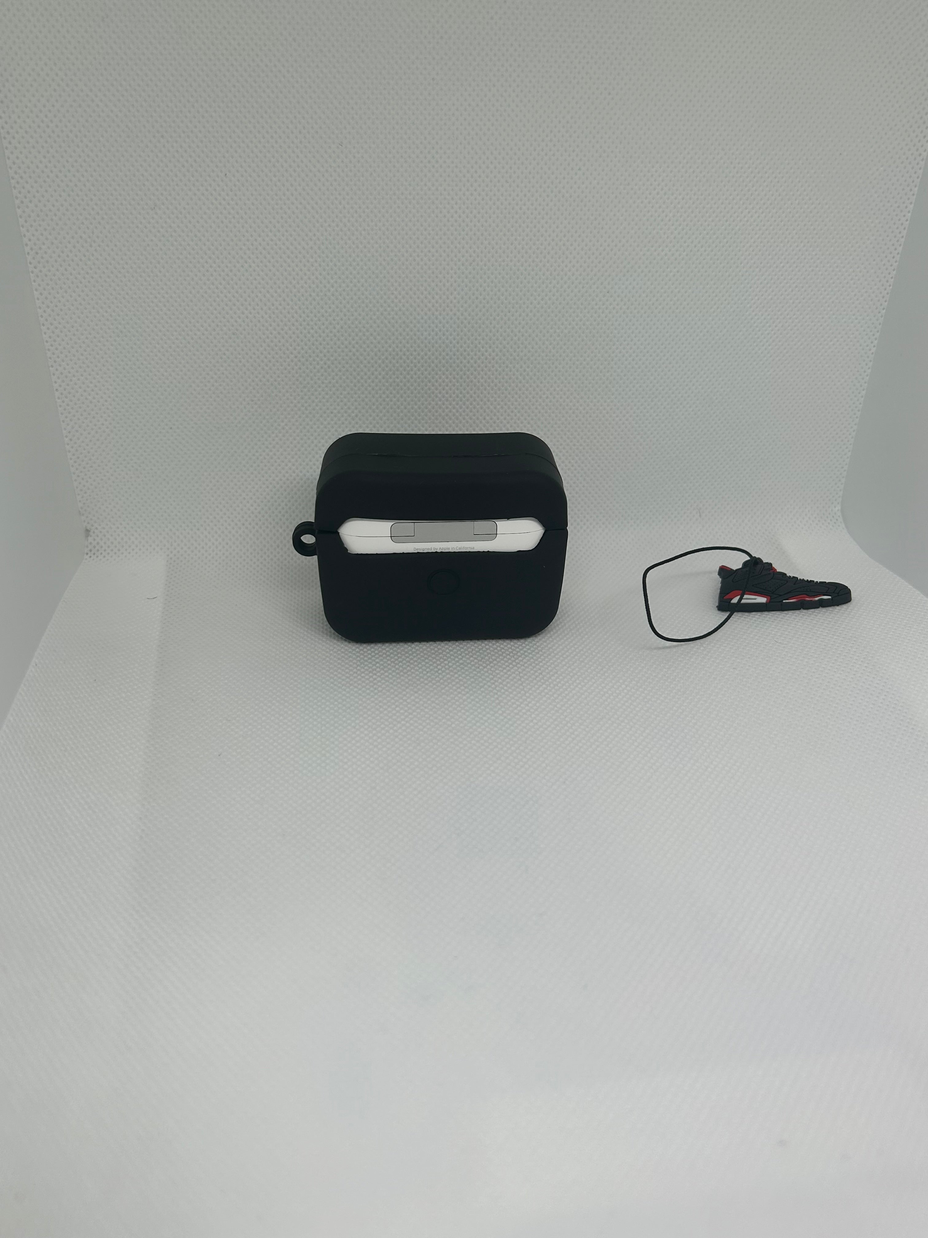 Husă AirPods cu design Air Jordan + breloc sneaker