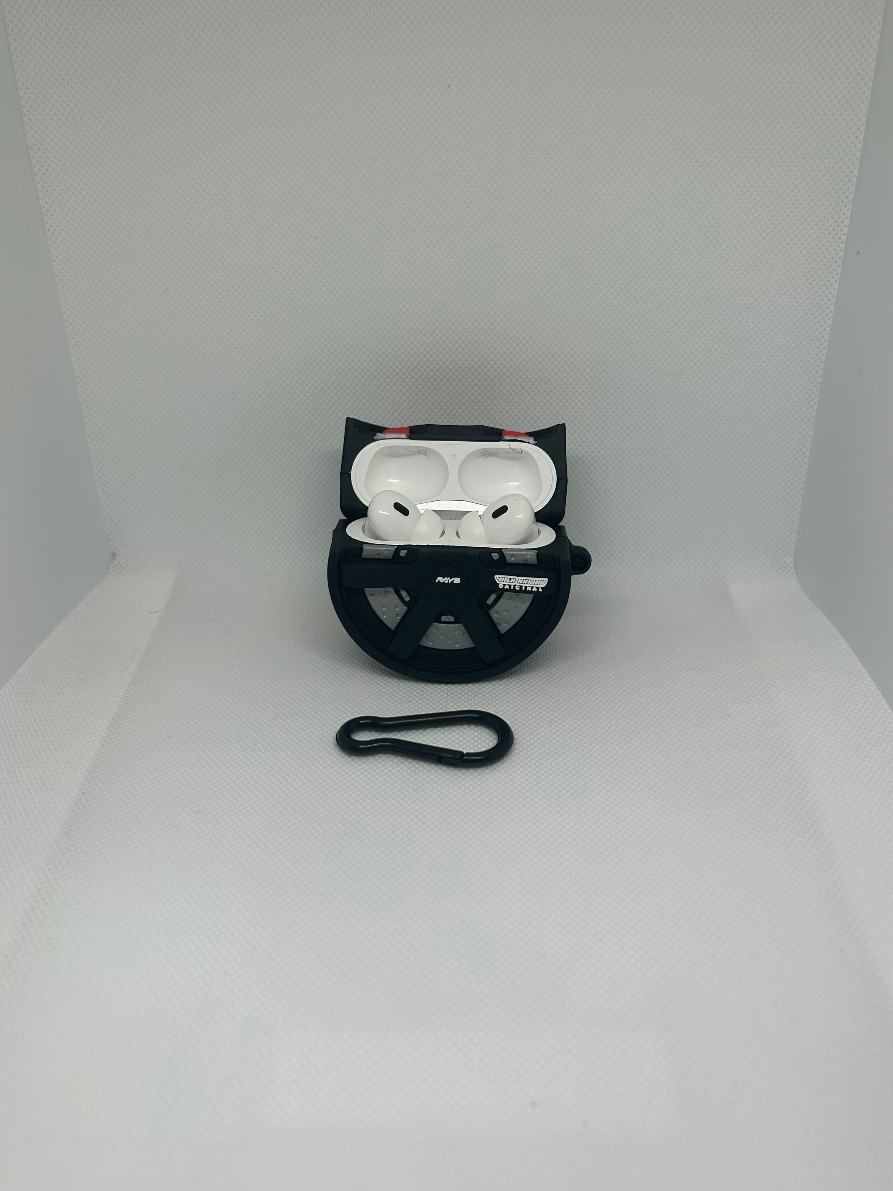 Husă AirPods cu design Car Wheel + breloc