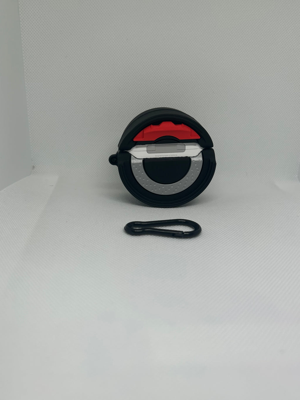 Husă AirPods cu design Car Wheel + breloc