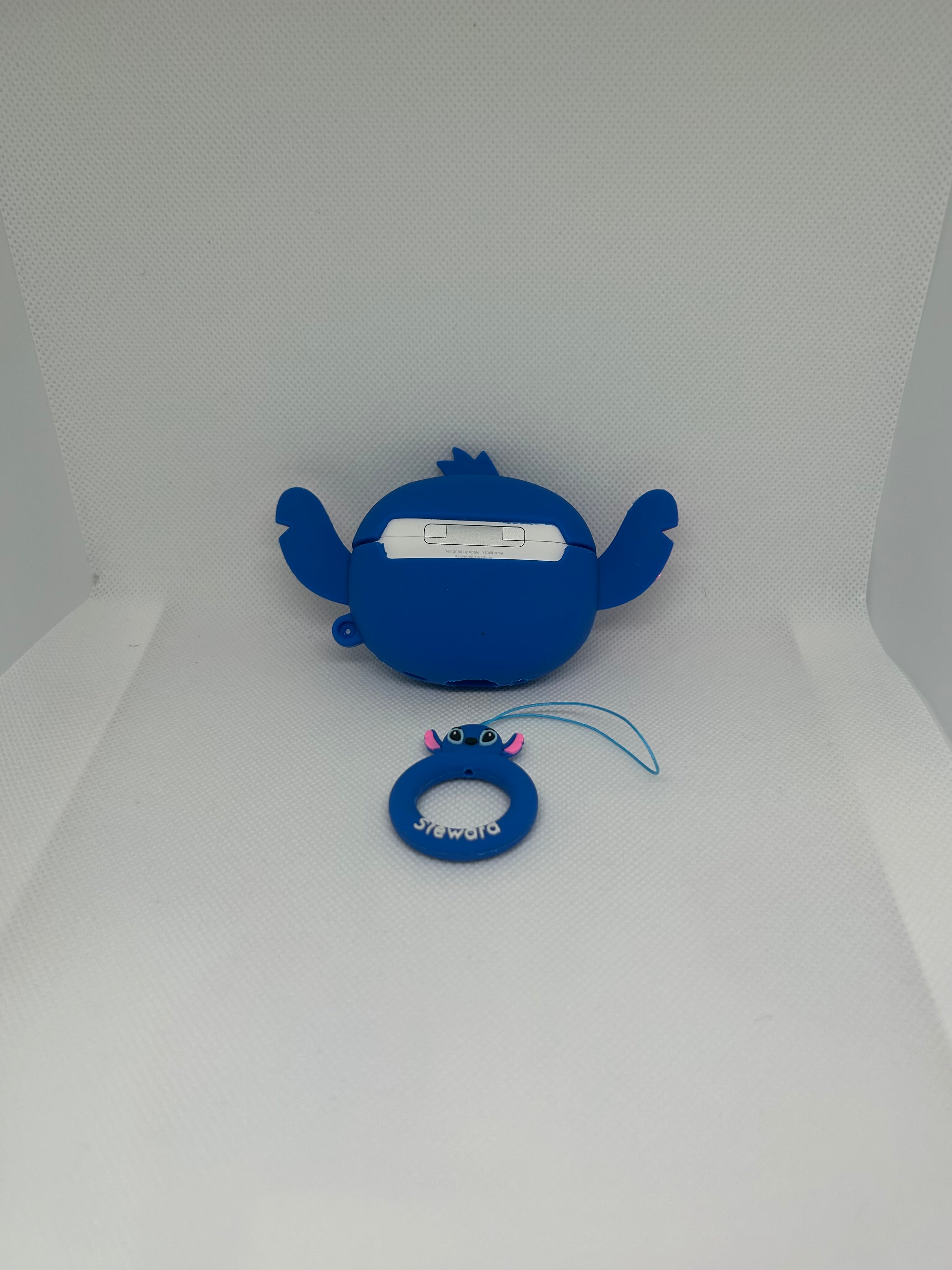 Husă AirPods cu design Stitch + breloc