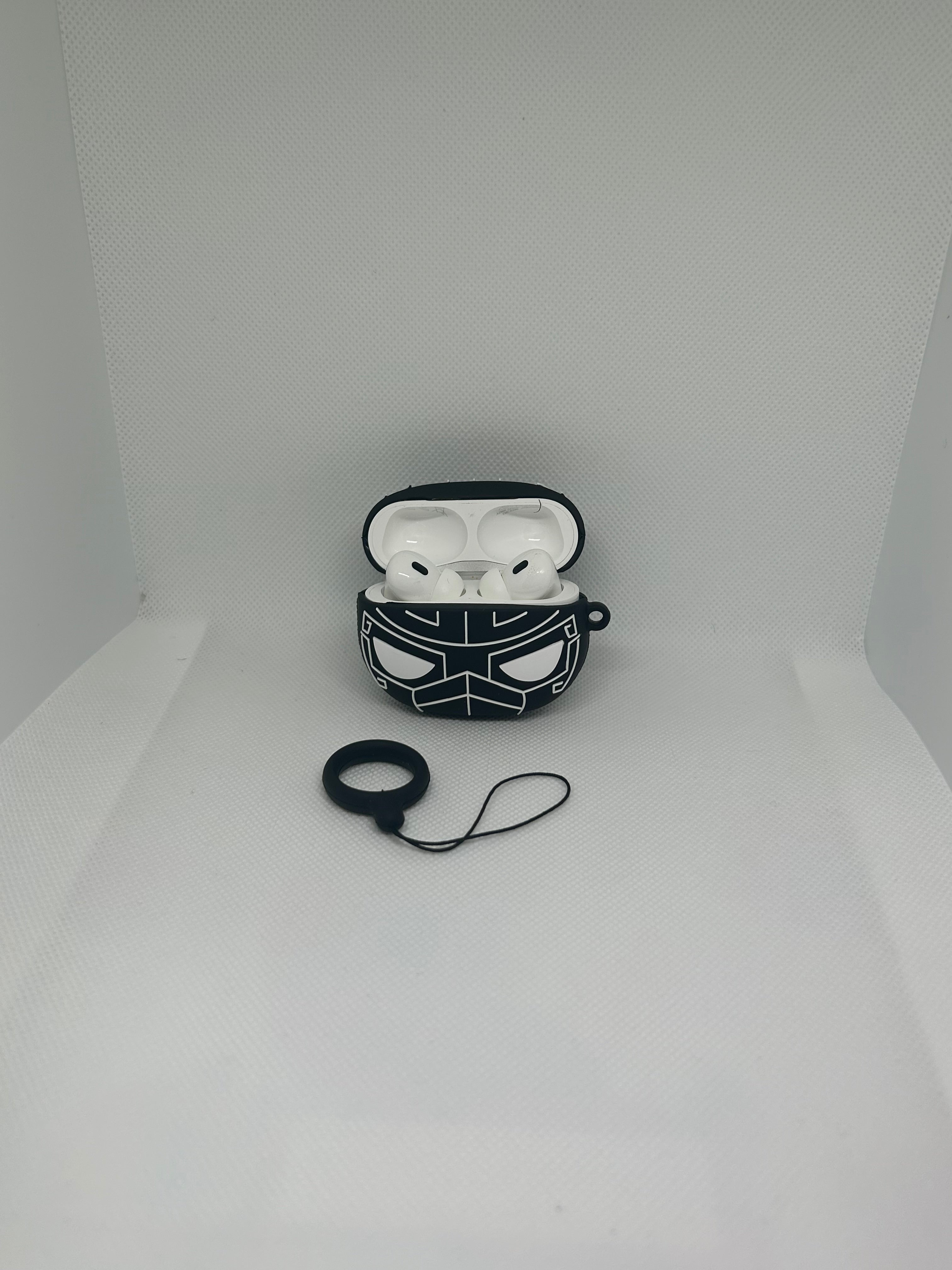 Husă AirPods cu design Black Panter + breloc